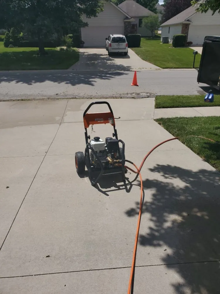 Professional lawn mowing service in Lee's Summit, MO by Charlie's Landscaping