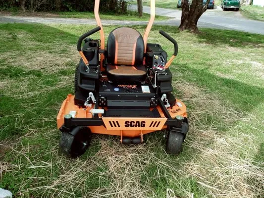 Charlie's Lawn Care Logo