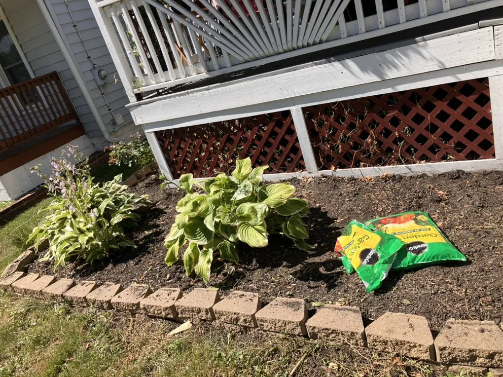 Professional yard maintenance experts serving Akron, OH - Charlies Mower Service