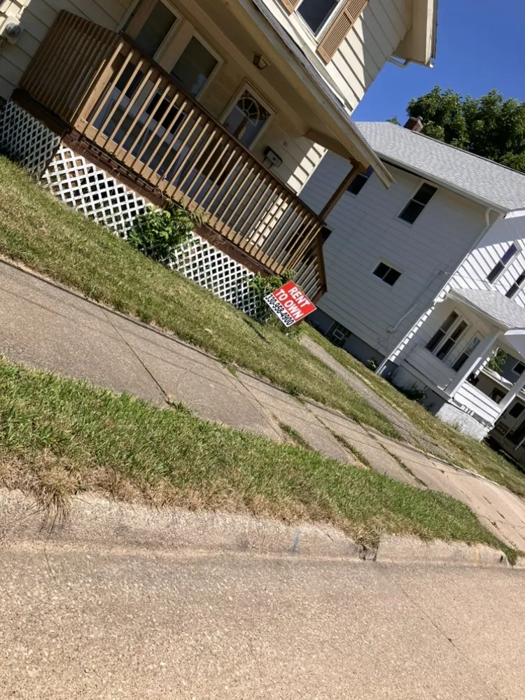 Custom residential landscaping in Akron, OH by Charlies Mower Service