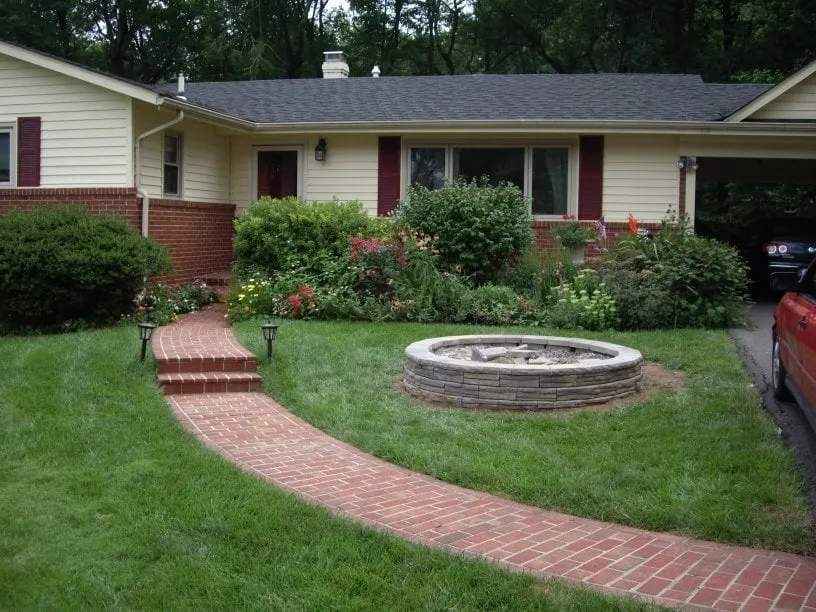 Custom lawn care service for residential properties across Charlotte, NC - Charlotte DreamScapes