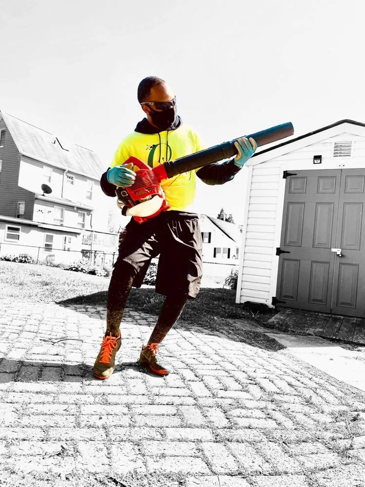 Custom lawn care service for homes across Baltimore, MD - Charming Lawn Care