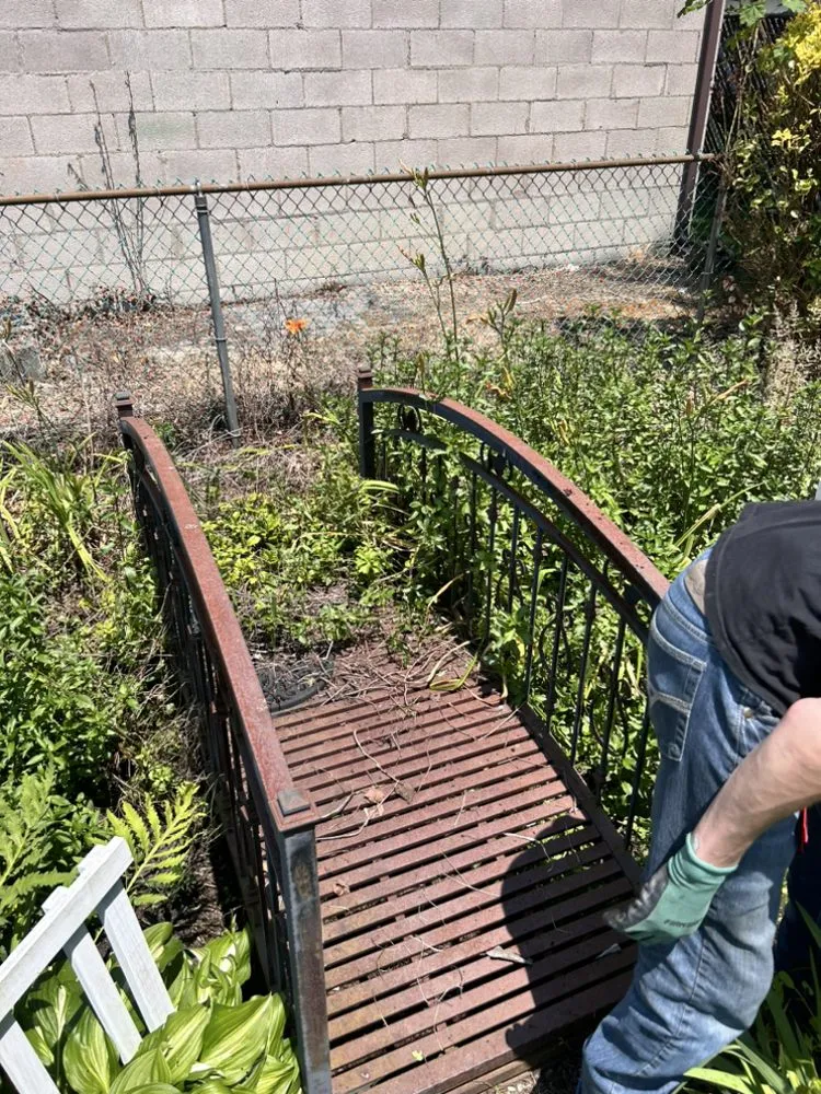 Custom yard maintenance experts serving Bloomingdale, NJ - Charming Lawns Outdoor Services