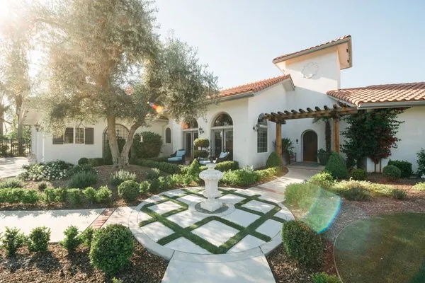 Charter Oak Landscape Development Logo