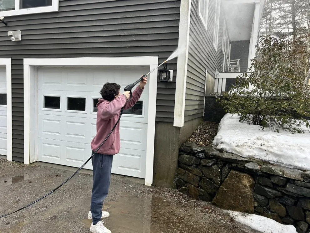 Expert lawn mowing service experts serving Wells, ME - Chase Brothers