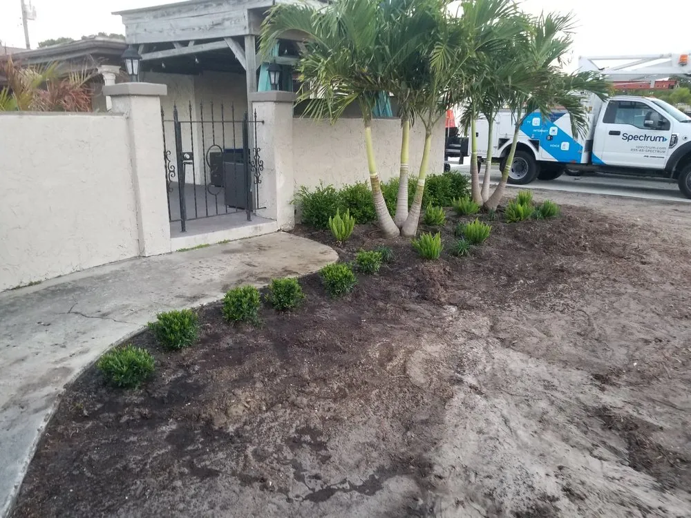 Professional garden landscaping experts serving Saint Petersburg, FL - Chase's Lawn Service