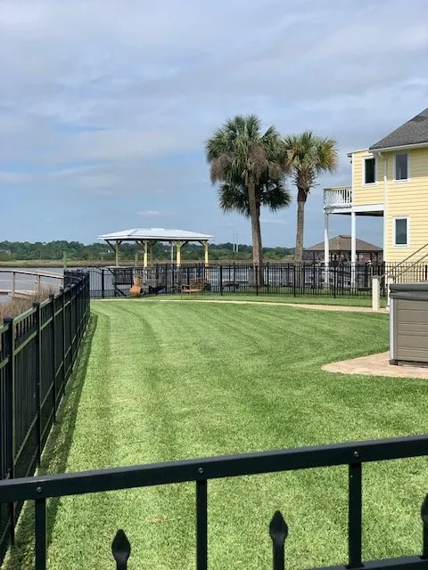 Professional outdoor landscaping in North Charleston, SC by Chasin’ Roots