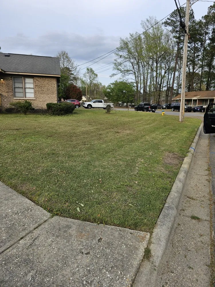 Trusted residential landscaping for homes in Lumberton, NC by Chatman Enterprises