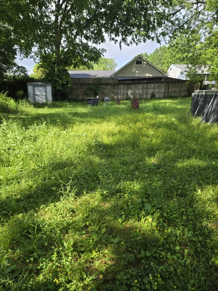 Affordable lawn mowing service in Chattanooga, TN by Chatt Town Lawn Care