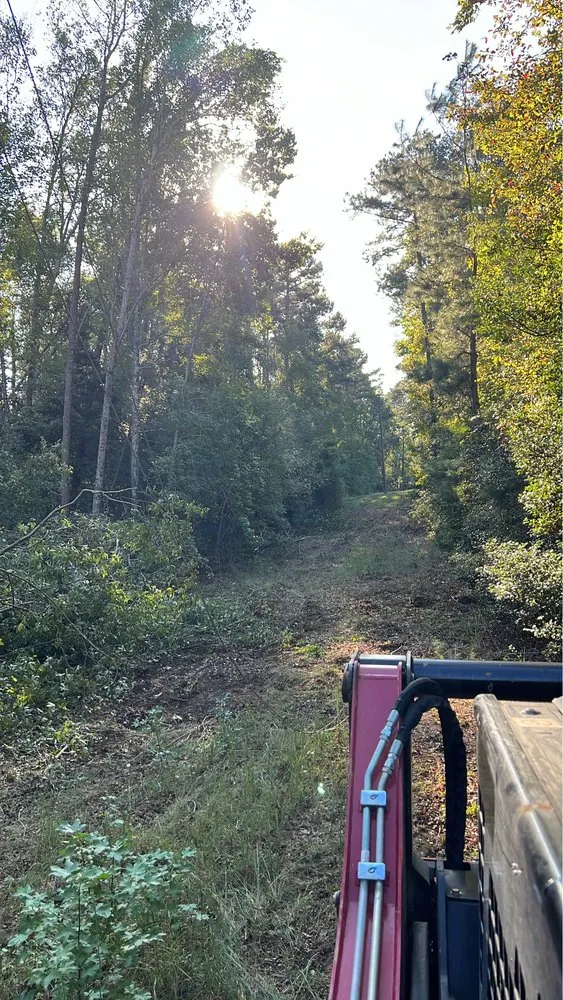 Trusted lawn mowing service in Red Bank, TN - Chattanooga Earthworks