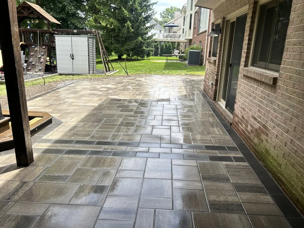Local yard maintenance in Clinton Township, MI by Chavarin Landscape