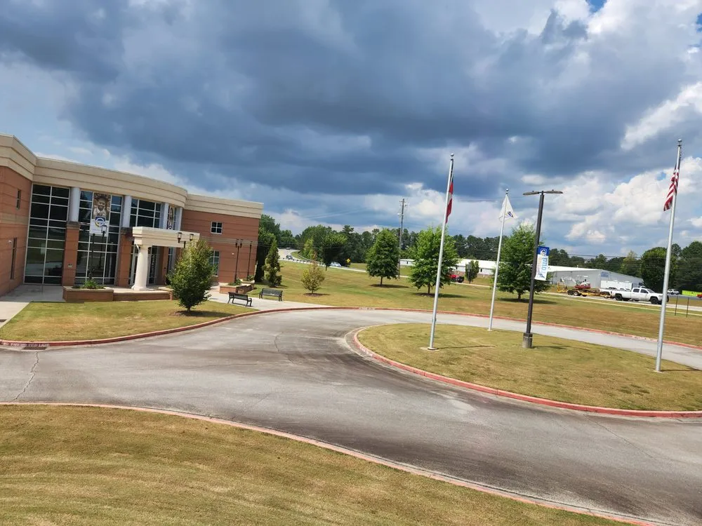 Top-rated yard cleanup service experts serving Marietta, GA - Chaves Greenscape