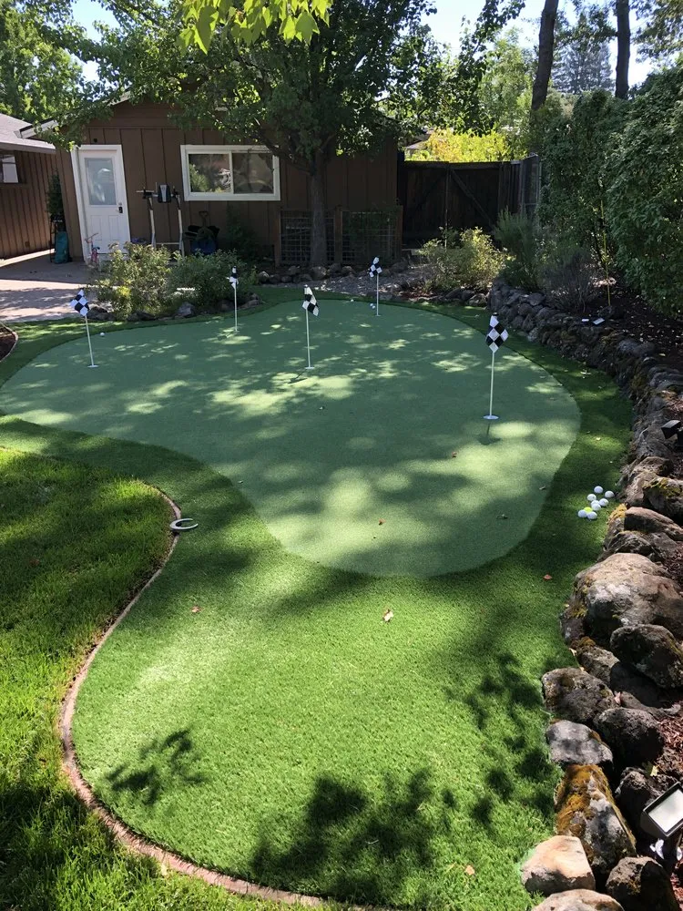 Professional yard maintenance in Hayward, CA - Chavez Construction & Landscaping