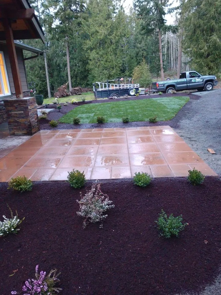 Expert lawn mowing service experts serving Mount Vernon, WA - Chavez Landscape