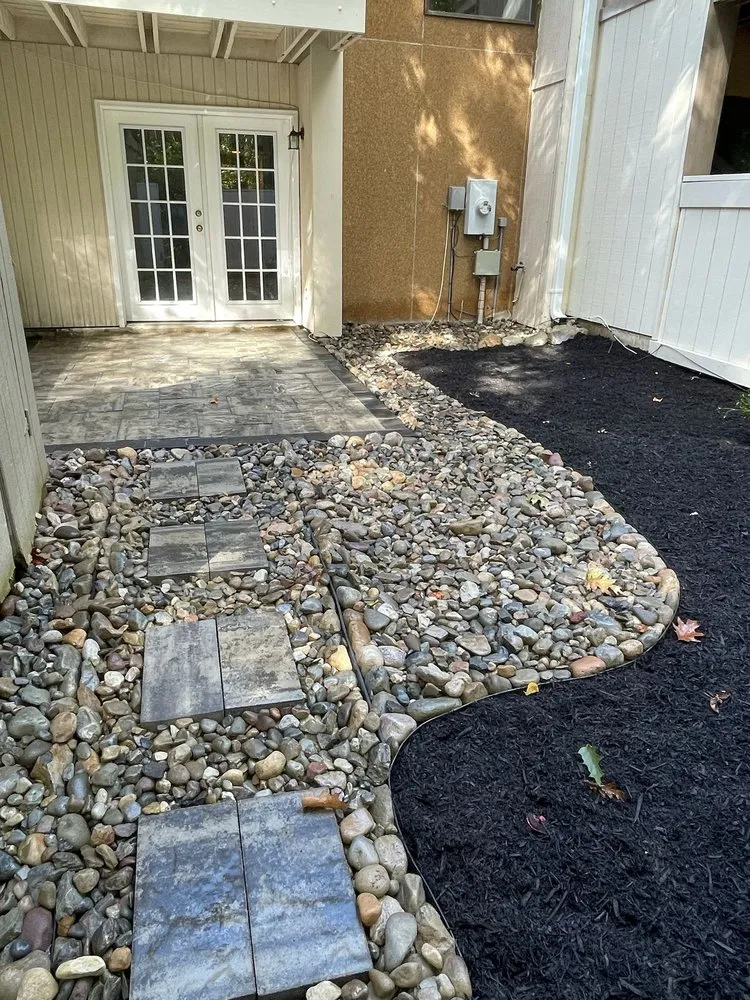 Top-rated yard maintenance in Fort Washington, MD by Chavez Landscaping