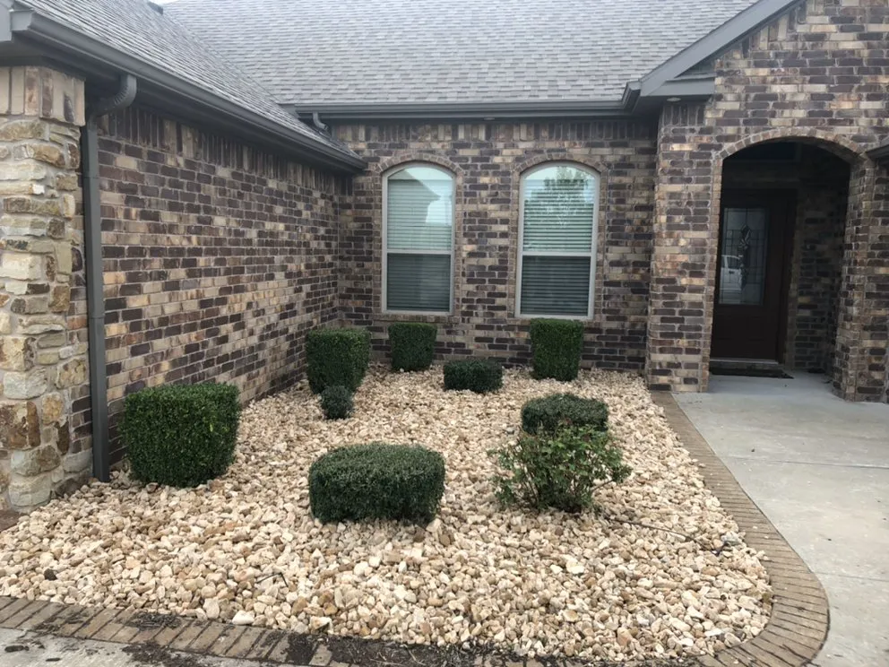 Expert lawn care service in Rogers, AR by Chavez landscaping