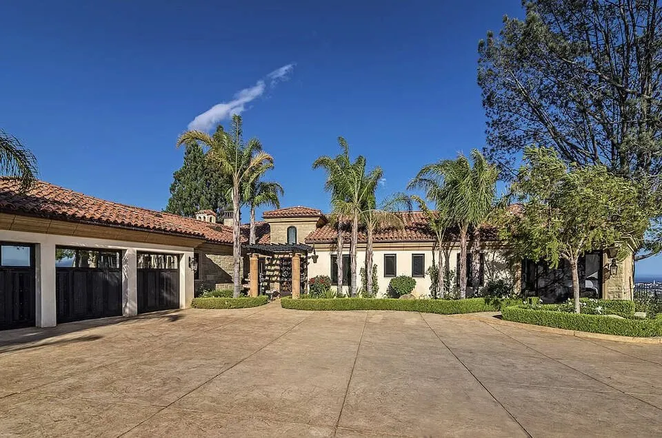 Professional landscaping services for year-round maintenance across Santa Barbara, CA - Chavez Landscaping