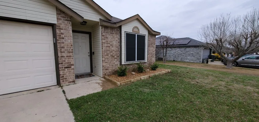 Top-rated yard maintenance in Temple, TX by Chavez Landscaping