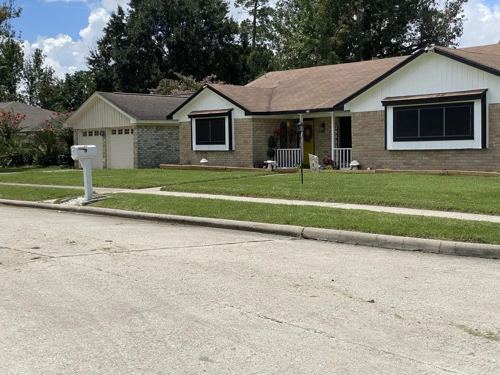 Local lawn mowing service experts serving The Woodlands, TX - Chavez Landscaping