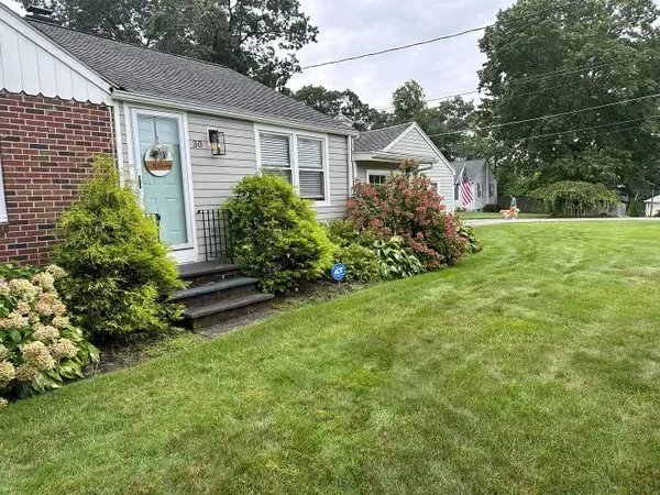 Custom yard maintenance for outdoor upgrades in Central Falls, RI by Chavitas Garden