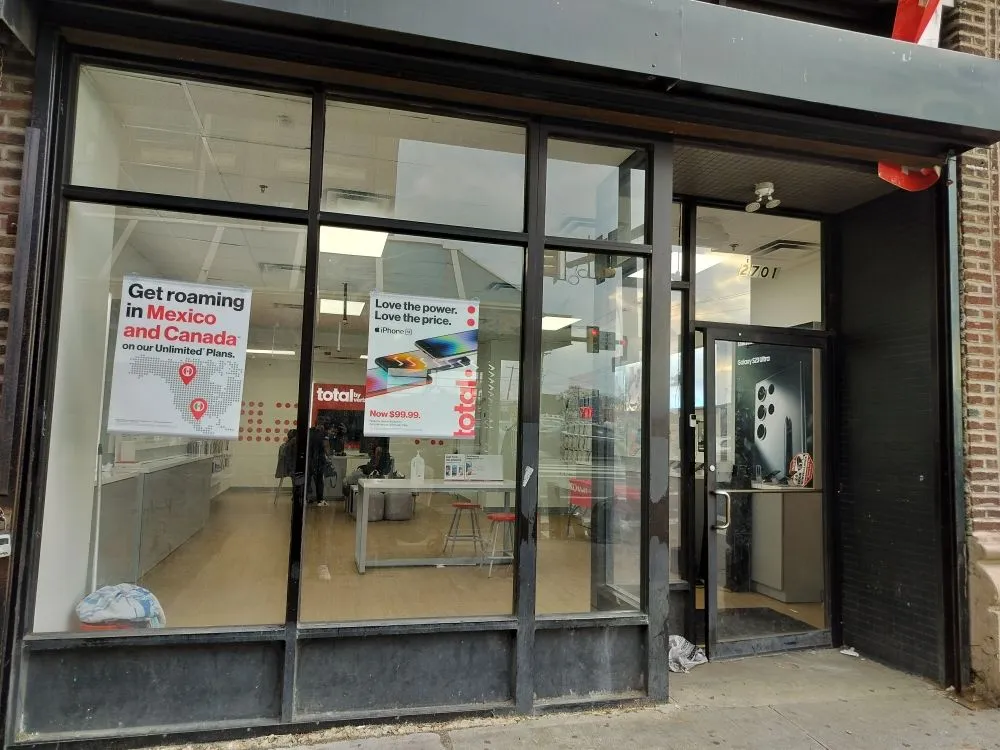 Professional lawn mowing service in Philadelphia, PA - Che Cleaning Service