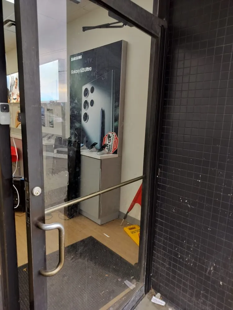 Trusted lawn care service in Philadelphia, PA by Che Cleaning Service