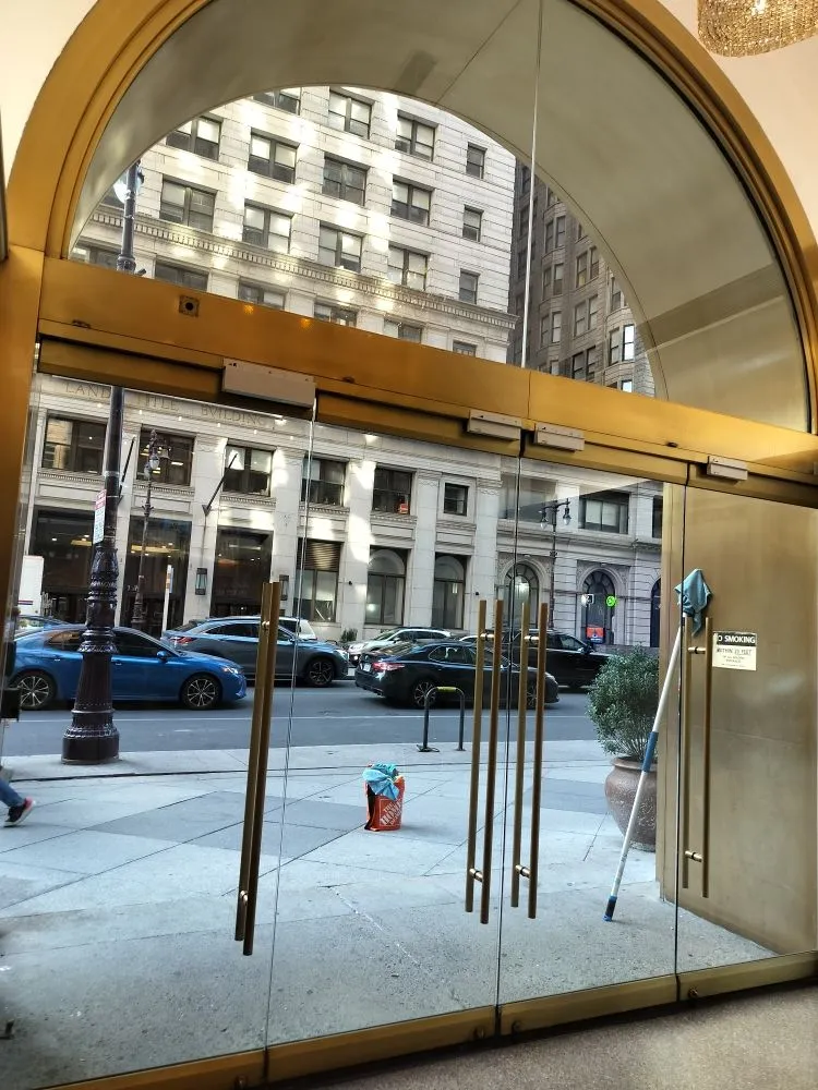 Top-rated lawn care service for year-round maintenance in Philadelphia, PA by Che Cleaning Service