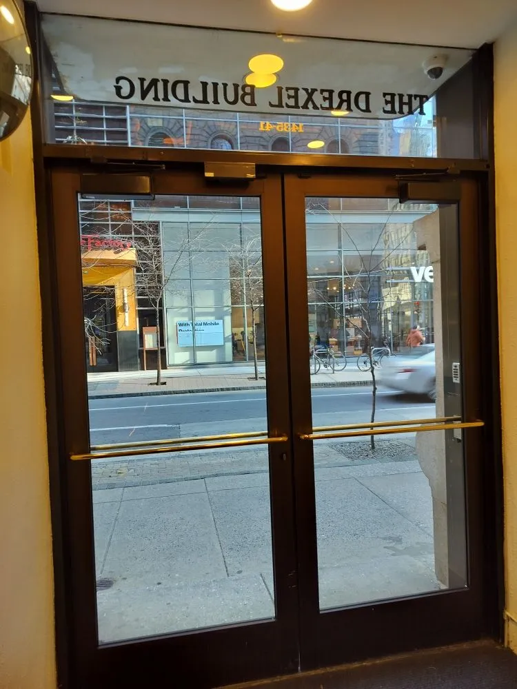 Local residential landscaping for residential properties in Philadelphia, PA by Che Cleaning Service