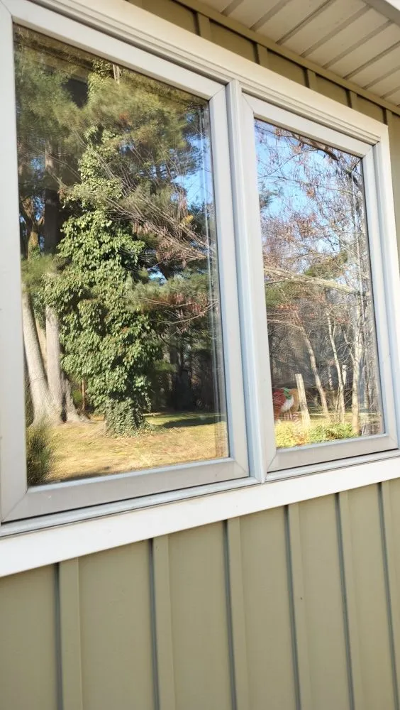 Reliable lawn care service experts serving Philadelphia, PA - Che Cleaning Service