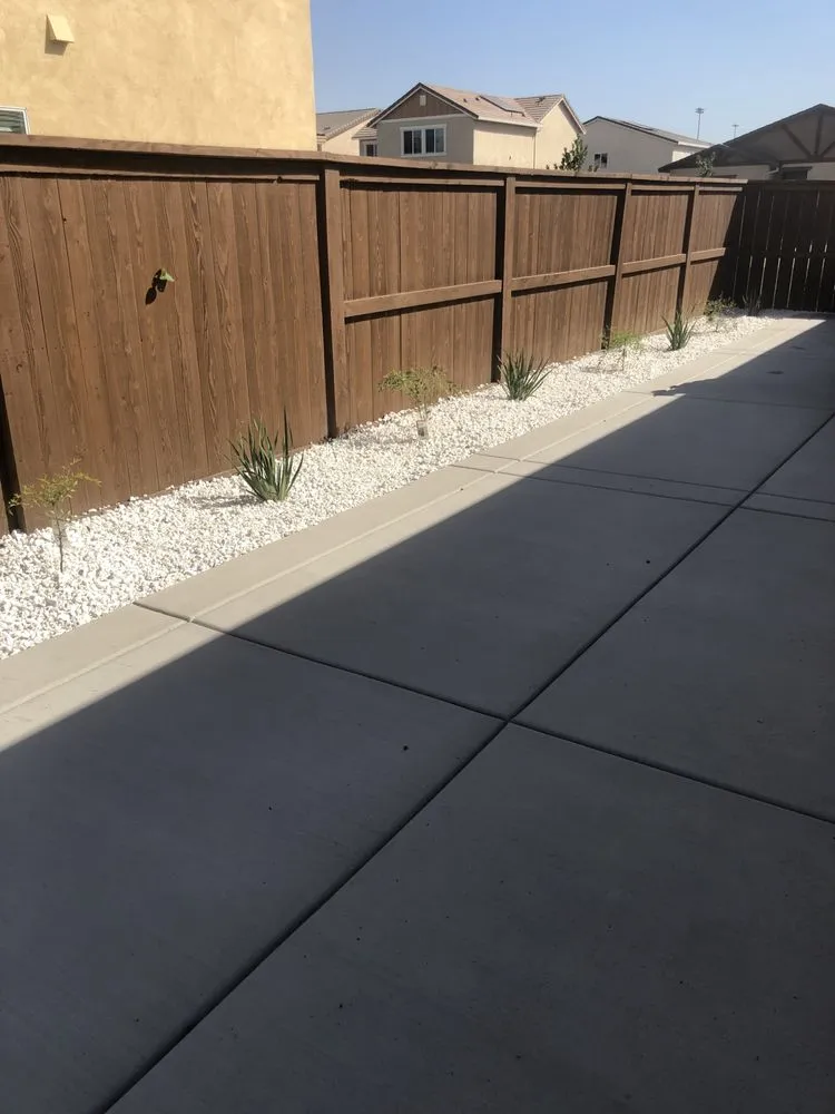 Local garden landscaping for year-round maintenance in Woodland, CA by Cheaper Landscapes