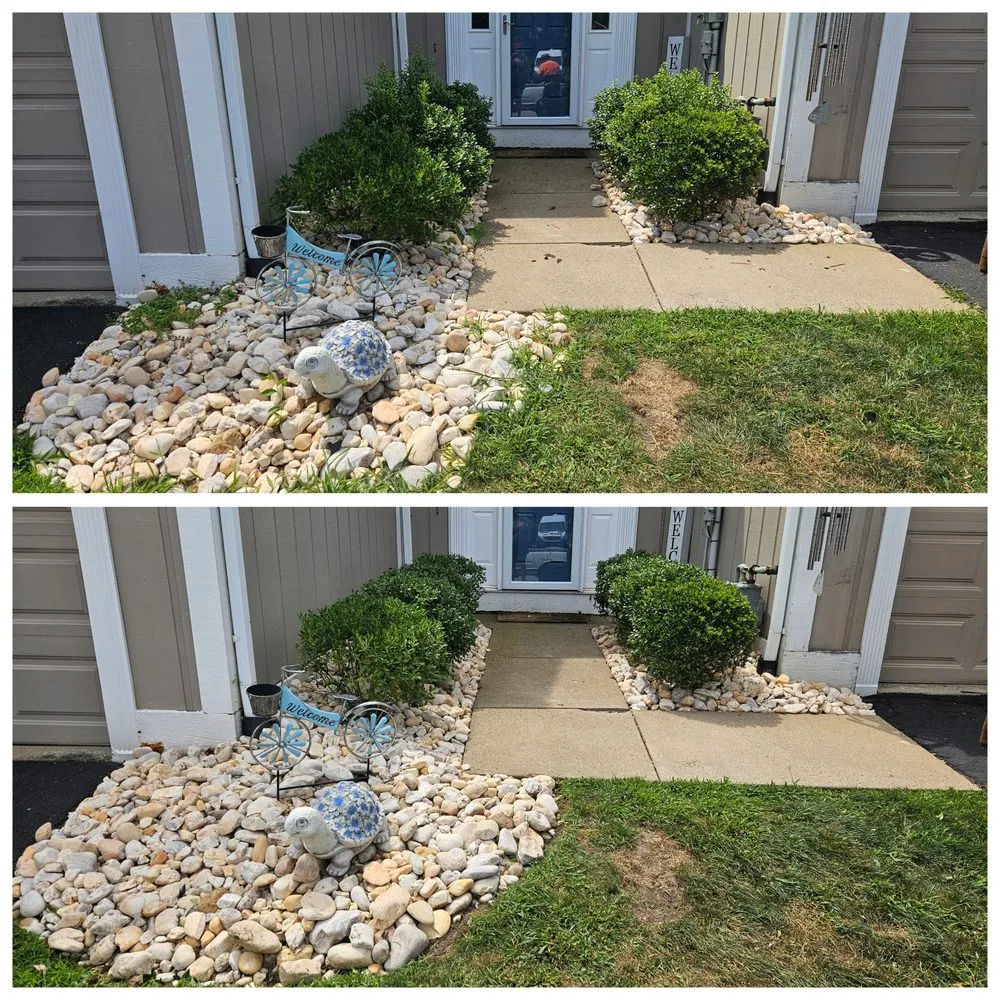 Reliable lawn mowing service experts serving Pittsburgh, PA - Cheapscape Landscape