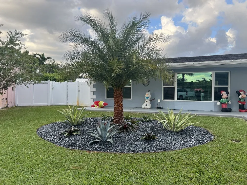 Trusted garden landscaping for residential properties in Hollywood, FL by Checkmate Finishings