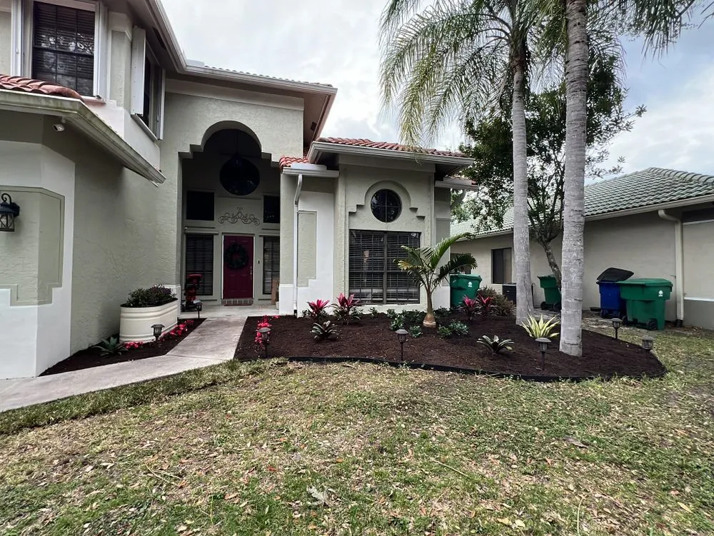 Expert yard maintenance for beautiful yards in Hollywood, FL by Checkmate Finishings
