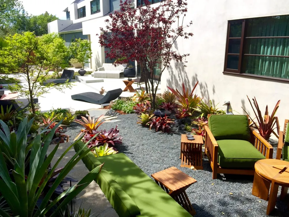 Affordable lawn mowing service in Pacific Palisades, CA by Chelsea Sullivan Design
