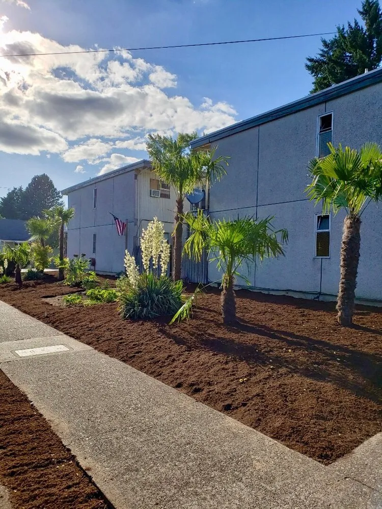 Affordable lawn mowing service for homes in Salem, OR by Cherry City Landscape