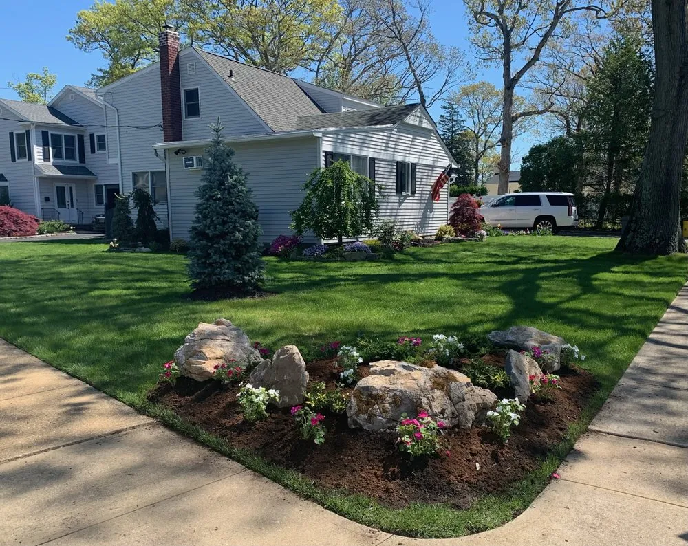 Custom lawn mowing service experts serving Massapequa, NY - Cherry Creek Landscaping