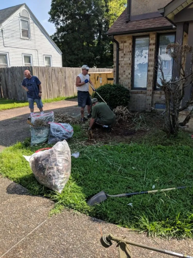 Custom residential landscaping in Yorktown, VA by Chesbay Landscaping