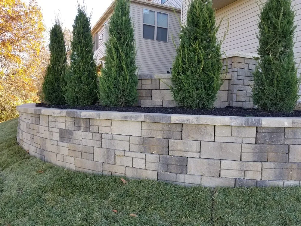 Top-rated lawn care service experts serving Chesterfield, MO - Chesterfield Lawns & Landscapes