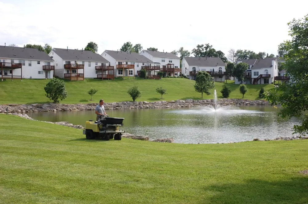 Reliable garden landscaping experts serving Chesterfield, MO - Chesterfield Lawns & Landscapes