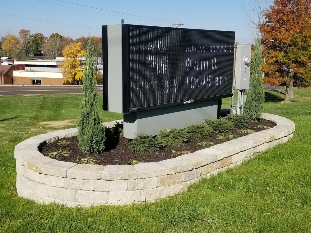 Professional outdoor landscaping in Chesterfield, MO by Chesterfield Lawns & Landscapes