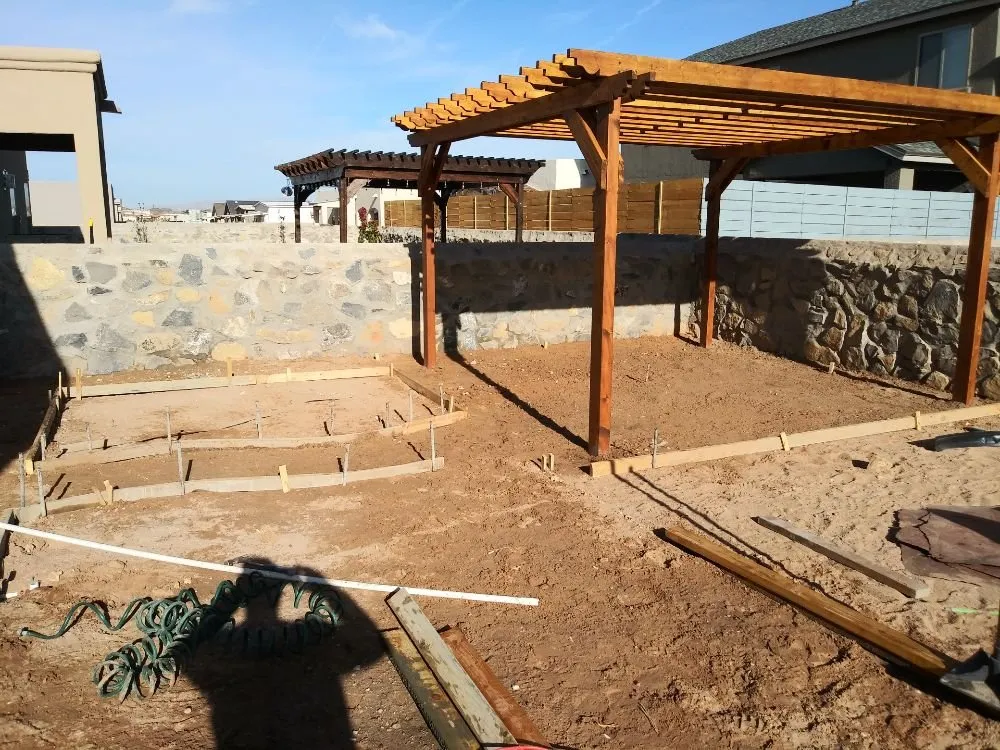 Expert lawn care service experts serving Canutillo, TX - Cheve Bañuelos Landscaping