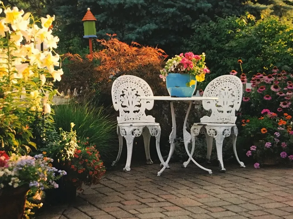 Custom lawn care service in Northbrook, IL by Chicago Gardenworks