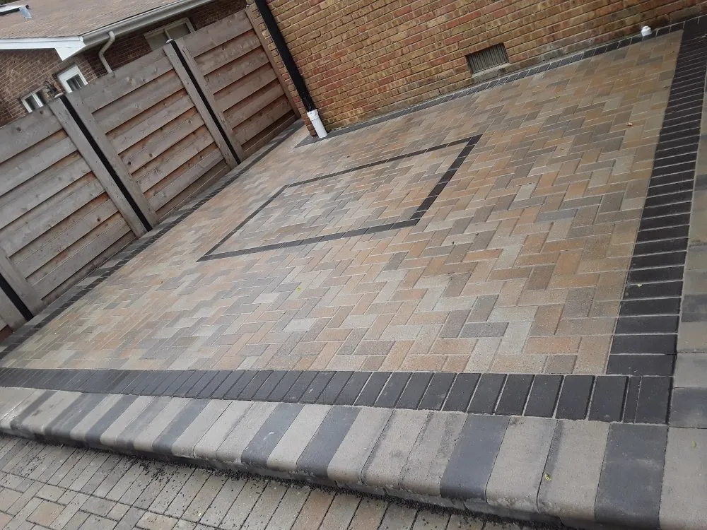 Trusted lawn care service experts serving Glendale Heights, IL - Chicago Hardscape