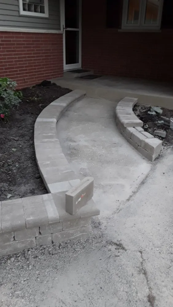 Local yard cleanup service in Glendale Heights, IL by Chicago Hardscape