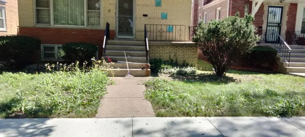 Local lawn mowing service with custom design across Evergreen Park, IL - Chicago Lawn Care