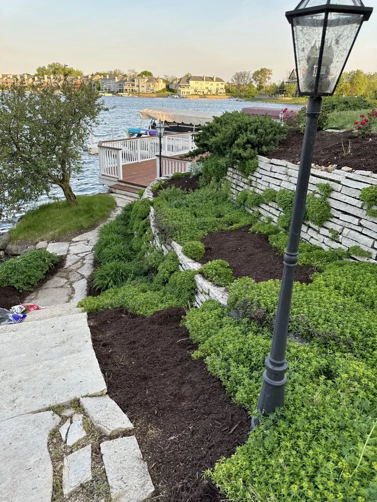 Local landscape design in Plainfield, IL - Chicagoland Mulchers