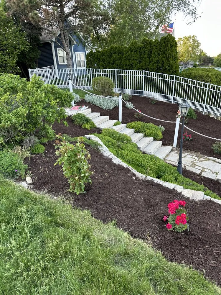 Reliable residential landscaping near you in Plainfield, IL by Chicagoland Mulchers