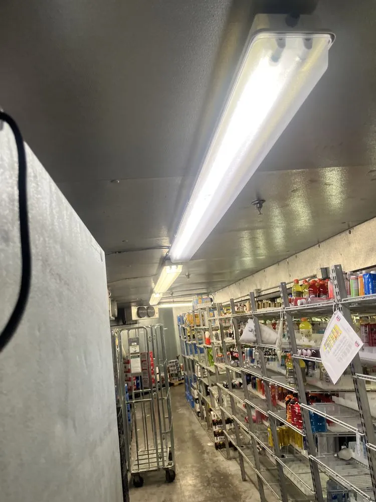 Top-rated lawn care service in Bakersfield, CA by Chicos Handyman Service