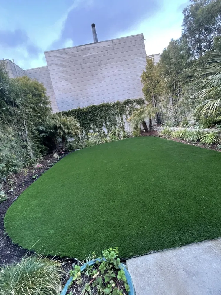 Trusted landscape installation for year-round maintenance in San Francisco, CA by Chico's Landscaping