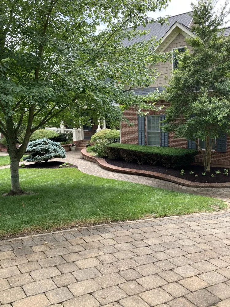 Reliable residential landscaping with custom design in Knoxville, TN by Chico’s Quality Landscaping